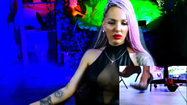 Image 2 of monicamaxwel Stream on Chaturbate on 1 month ago