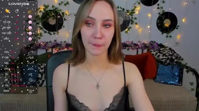Image 7 of monicanavedo Stream on Chaturbate on 18 months ago