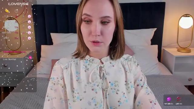Image 12 of monicanavedo Stream on Chaturbate on 16 months ago
