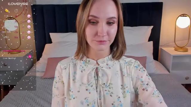 Image 4 of monicanavedo Stream on Chaturbate on 16 months ago