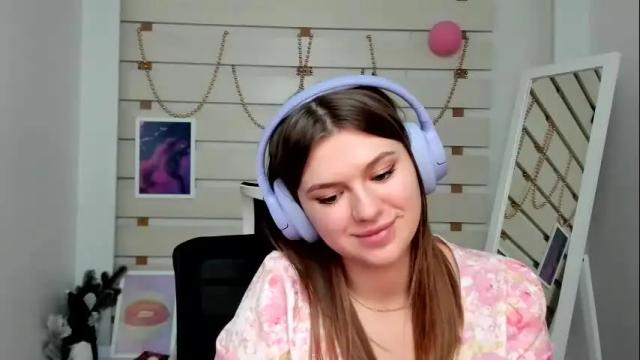 Image 2 of monika_youu Stream on Chaturbate on 22 days ago