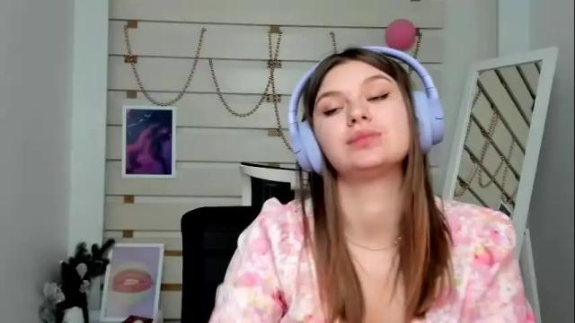Image 4 of monika_youu Stream on Chaturbate on 22 days ago
