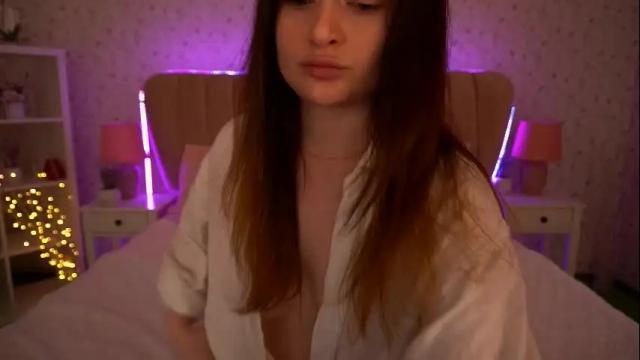 Image 3 of monikabelluci Stream on Chaturbate on 27 days ago