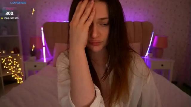 Image 4 of monikabelluci Stream on Chaturbate on 27 days ago