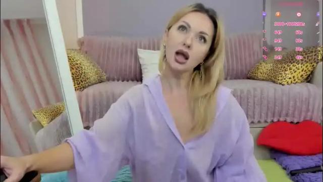 Image 2 of monikafamex Stream on Chaturbate on 1 month ago