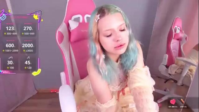 Image 3 of monikamayson Stream on Chaturbate on 3 days ago