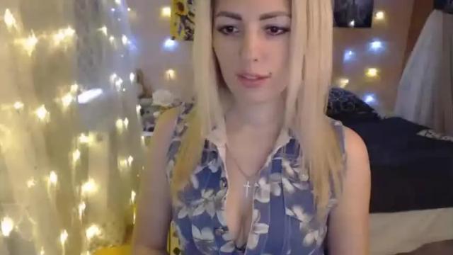 Image 10 of monikaseven Stream on Chaturbate on 20 months ago