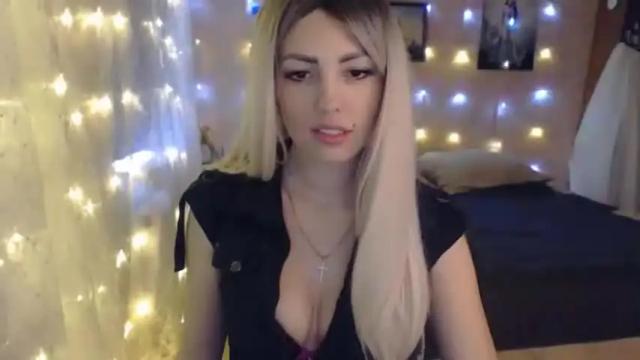 Image 12 of monikaseven Stream on Chaturbate on 19 months ago