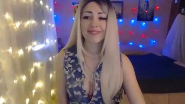 Image 2 of monikaseven Stream on Chaturbate on 19 months ago