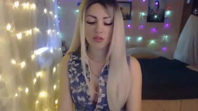 Image 3 of monikaseven Stream on Chaturbate on 19 months ago