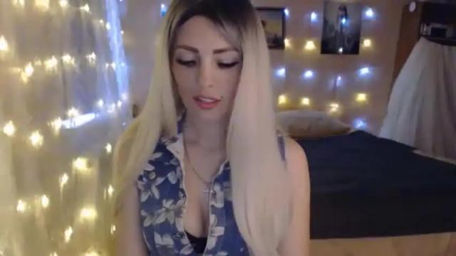 Image 6 of monikaseven Stream on Chaturbate on 19 months ago
