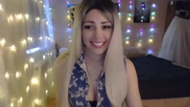 Image 8 of monikaseven Stream on Chaturbate on 19 months ago