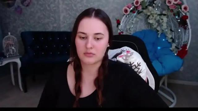 Image 11 of monikavaladi Stream on Chaturbate on 15 months ago