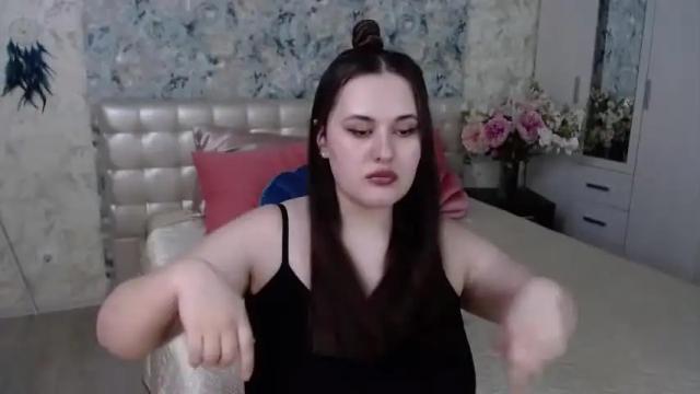 Image 3 of monikavaladi Stream on Chaturbate on 13 months ago
