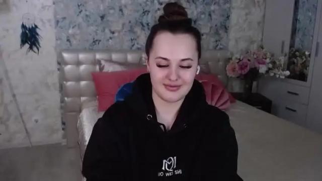 Image 4 of monikavaladi Stream on Chaturbate on 12 months ago