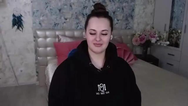 Image 6 of monikavaladi Stream on Chaturbate on 12 months ago