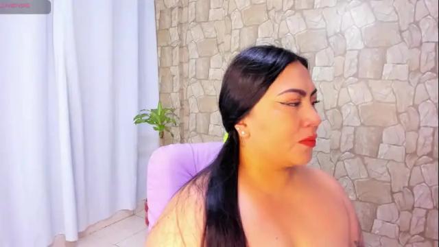 Image 2 of monikk__harrison Stream on Chaturbate on 1 month ago
