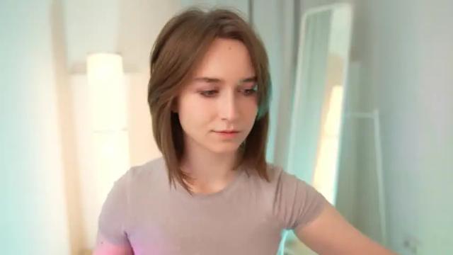 Image 2 of monimauve_ Stream on Chaturbate on 17 months ago