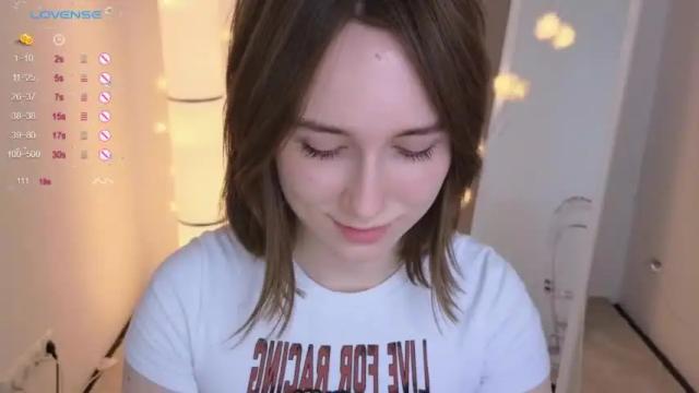 Image 11 of monimauve_ Stream on Chaturbate on 17 months ago
