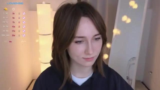 Image 2 of monimauve_ Stream on Chaturbate on 17 months ago