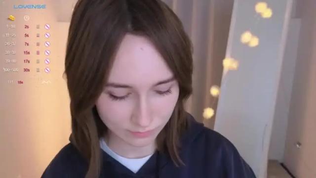 Image 8 of monimauve_ Stream on Chaturbate on 17 months ago