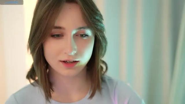 Image 3 of monimauve_ Stream on Chaturbate on 17 months ago
