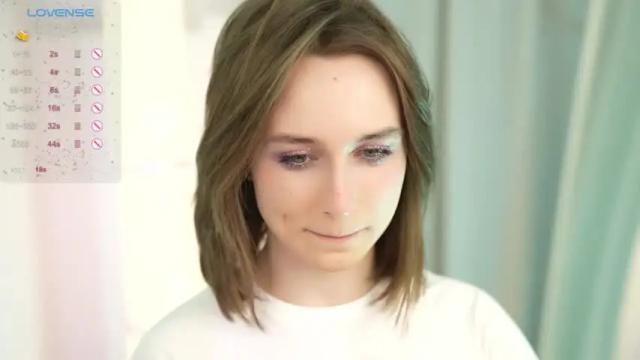 Image 4 of monimauve_ Stream on Chaturbate on 16 months ago