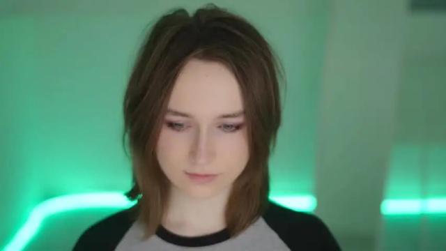 Image 2 of monimauve_ Stream on Chaturbate on 16 months ago