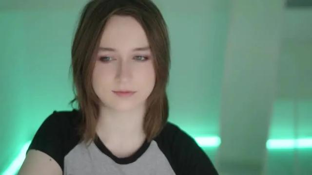 Image 6 of monimauve_ Stream on Chaturbate on 16 months ago