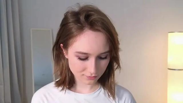 Image 2 of monimauve_ Stream on Chaturbate on 16 months ago