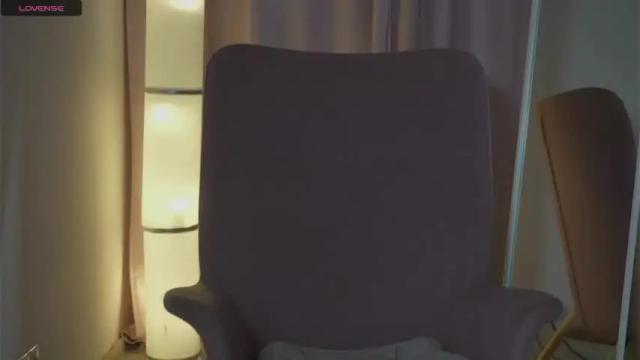 Image 8 of monimauve_ Stream on Chaturbate on 16 months ago