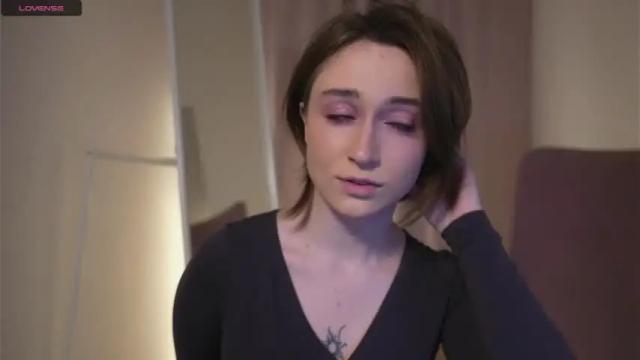 Image 3 of monimauve_ Stream on Chaturbate on 15 months ago