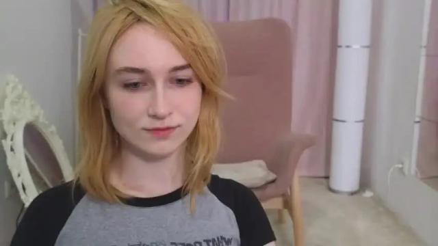 Image 8 of monimauve_ Stream on Chaturbate on 13 months ago
