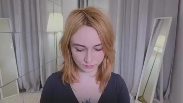 Image 4 of monimauve_ Stream on Chaturbate on 13 months ago