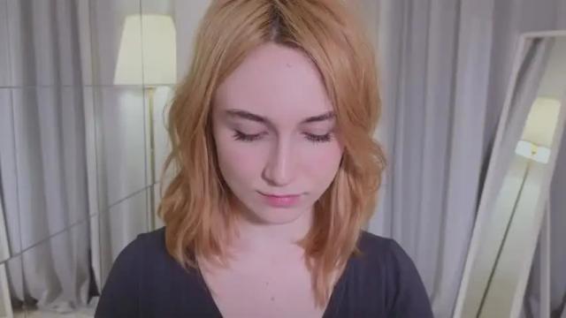 Image 6 of monimauve_ Stream on Chaturbate on 13 months ago