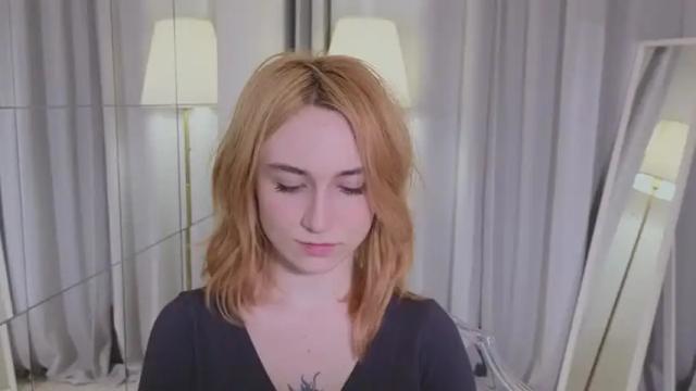 Image 8 of monimauve_ Stream on Chaturbate on 13 months ago