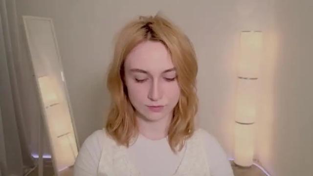 Image 10 of monimauve_ Stream on Chaturbate on 13 months ago