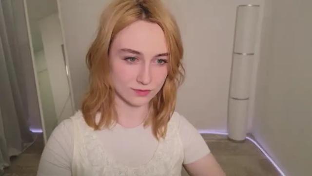 Image 2 of monimauve_ Stream on Chaturbate on 13 months ago
