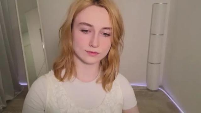 Image 3 of monimauve_ Stream on Chaturbate on 13 months ago