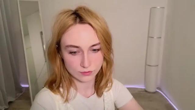 Image 7 of monimauve_ Stream on Chaturbate on 13 months ago