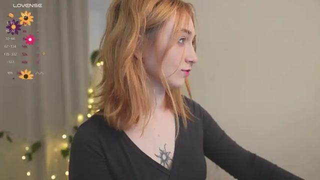 Image 2 of monimauve_ Stream on Chaturbate on 13 months ago