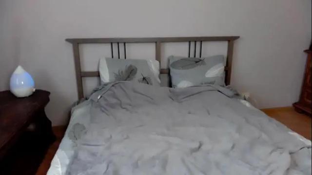 Image 8 of monique_shiny Stream on Chaturbate on 1 month ago