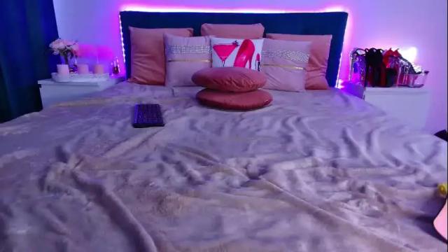 Image 11 of moniquebliss Stream on Chaturbate on 3 days ago