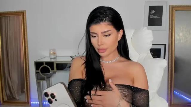Image 8 of moniqueeass Stream on Chaturbate on 1 month ago