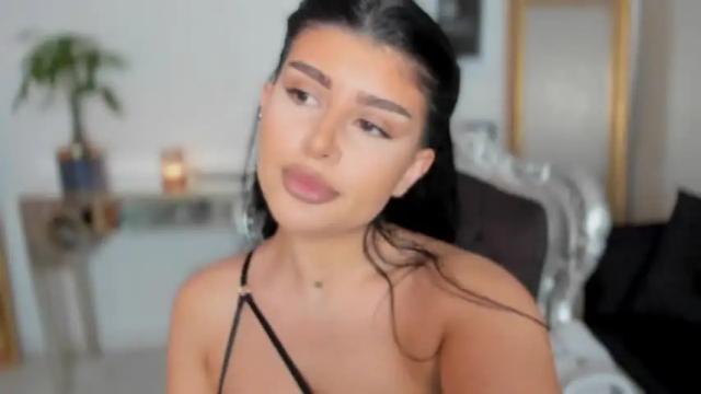 Image 2 of moniqueeass Stream on Chaturbate on 1 day ago
