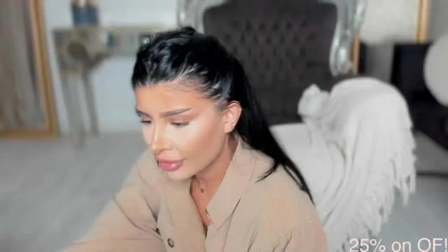 Image 6 of moniqueeass Stream on Chaturbate on 4 months ago