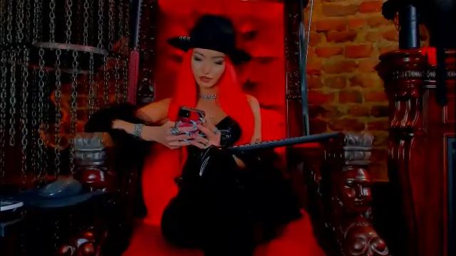 Image 12 of moniqueresse Stream on Chaturbate on 3 months ago