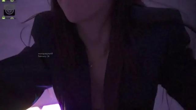 Image 12 of moniquetyler69 Stream on Chaturbate on 15 months ago