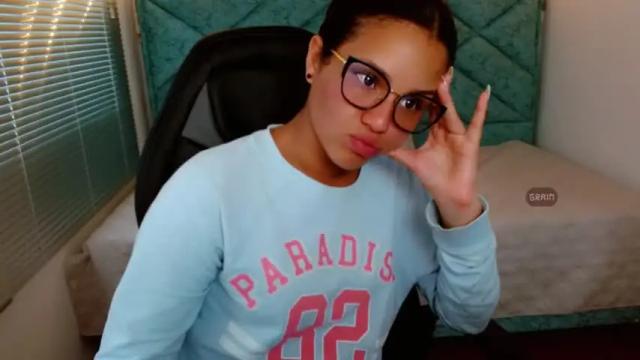 Image 12 of monserrat_diaz Stream on Chaturbate on 12 months ago