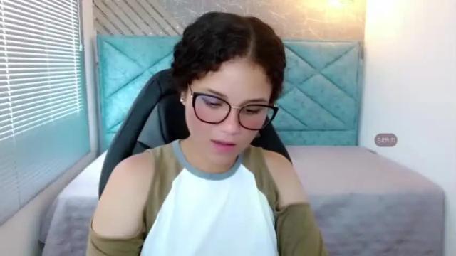 Image 11 of monserrat_diaz Stream on Chaturbate on 12 months ago